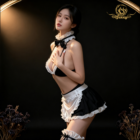 A simple maid-style lingerie set made of silk is more skin-friendly, smooth, and alluring.