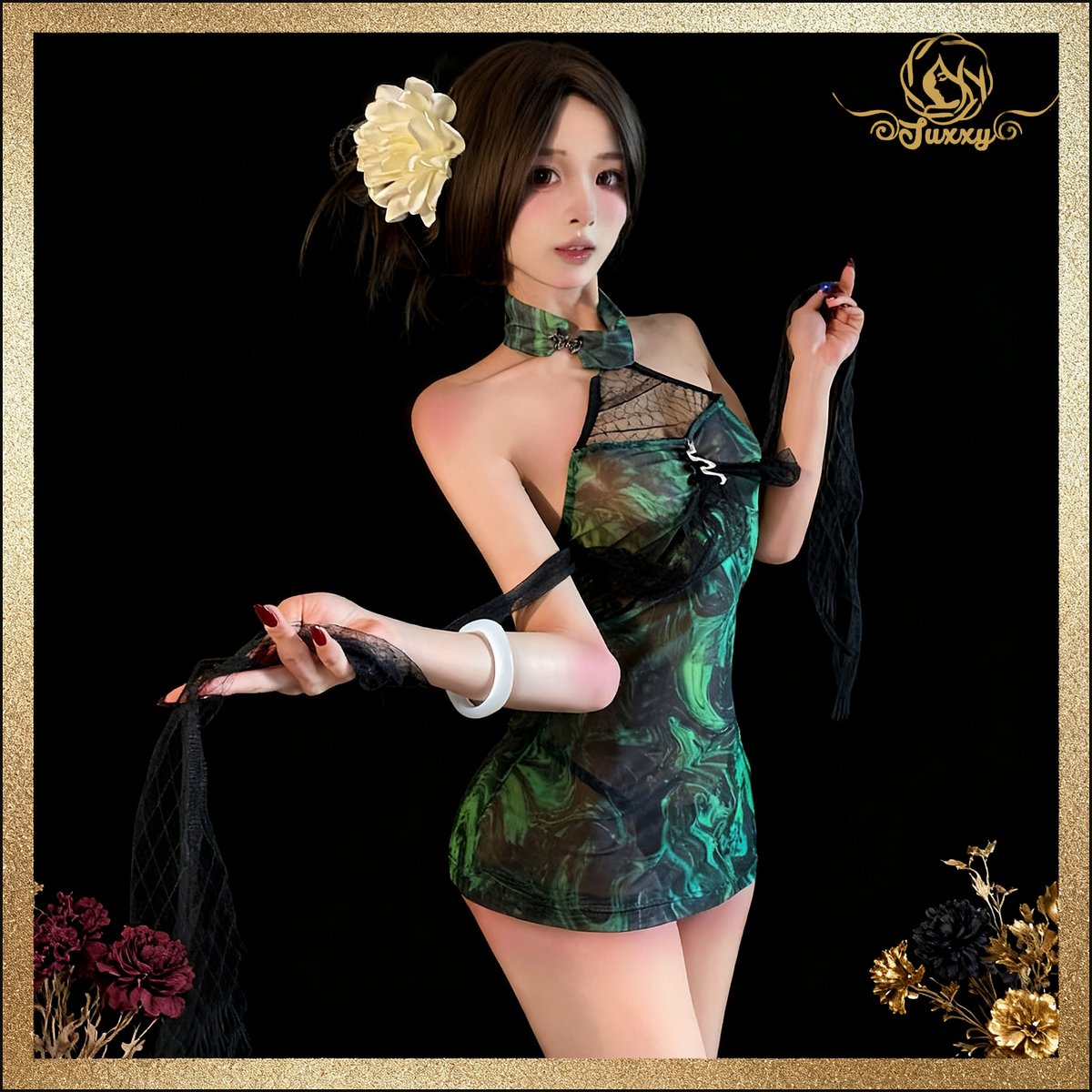 "Femme fatale" ชุดคอสเพลย์งู ดีไซน์คล้องคอ โปร่งลูกไม้ กระโปรงรัดรูป